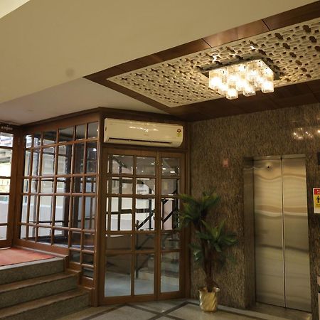Hotel Mangalore International Buitenkant foto