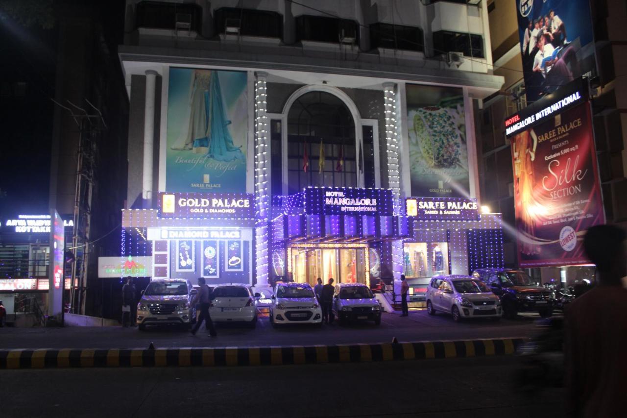 Hotel Mangalore International Buitenkant foto