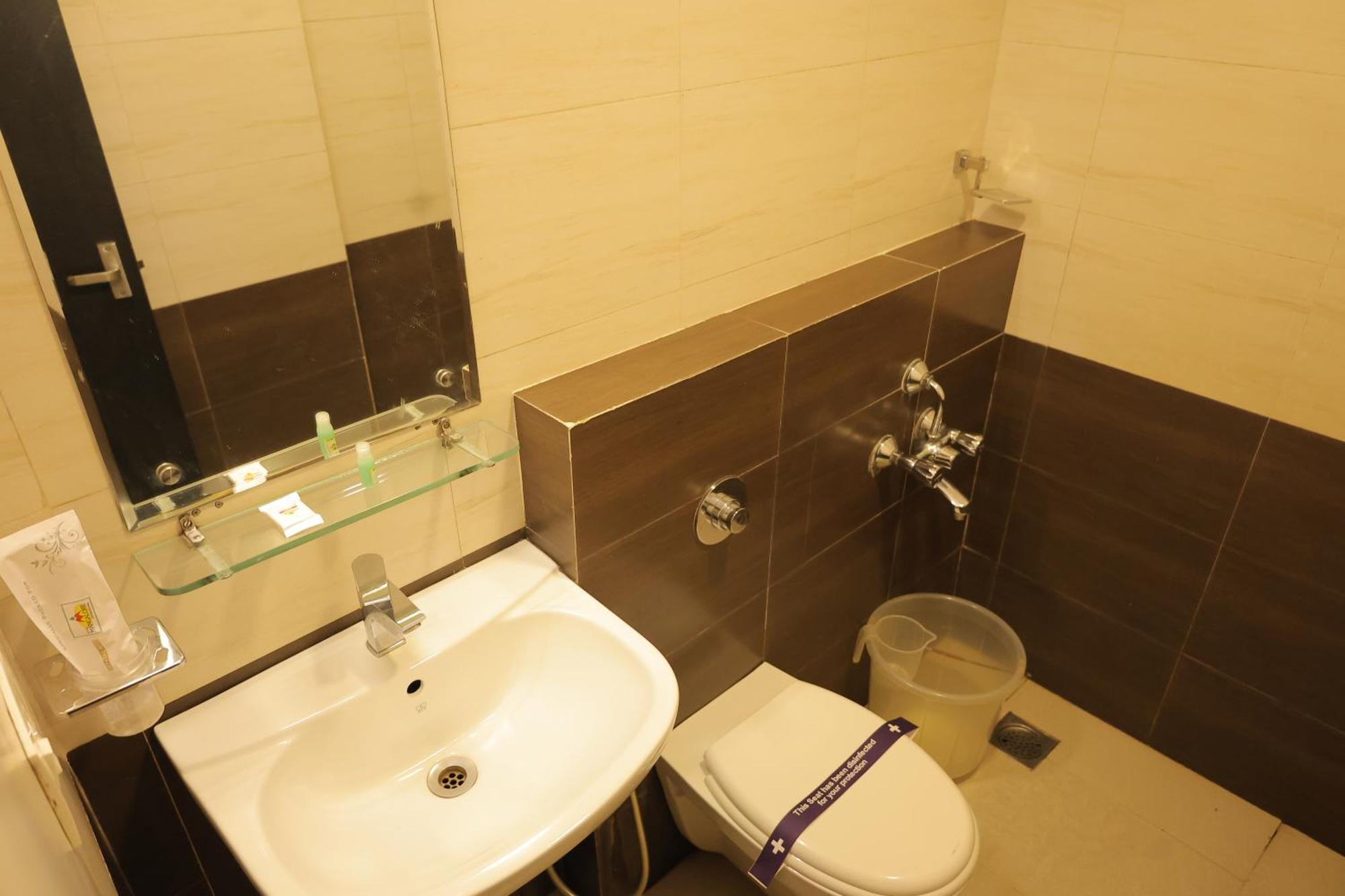 Hotel Mangalore International Buitenkant foto