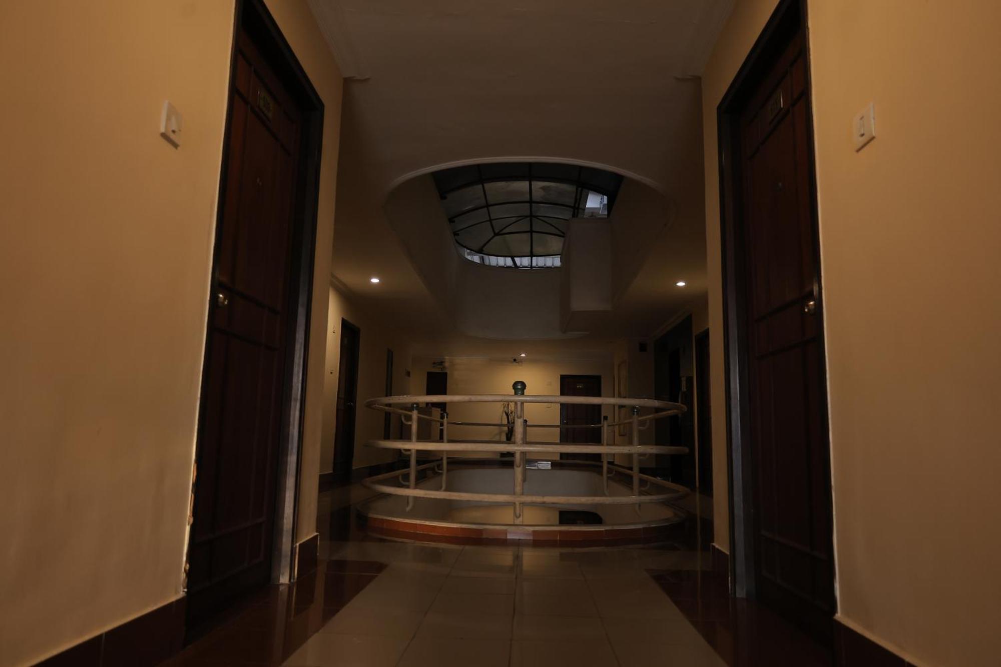 Hotel Mangalore International Buitenkant foto