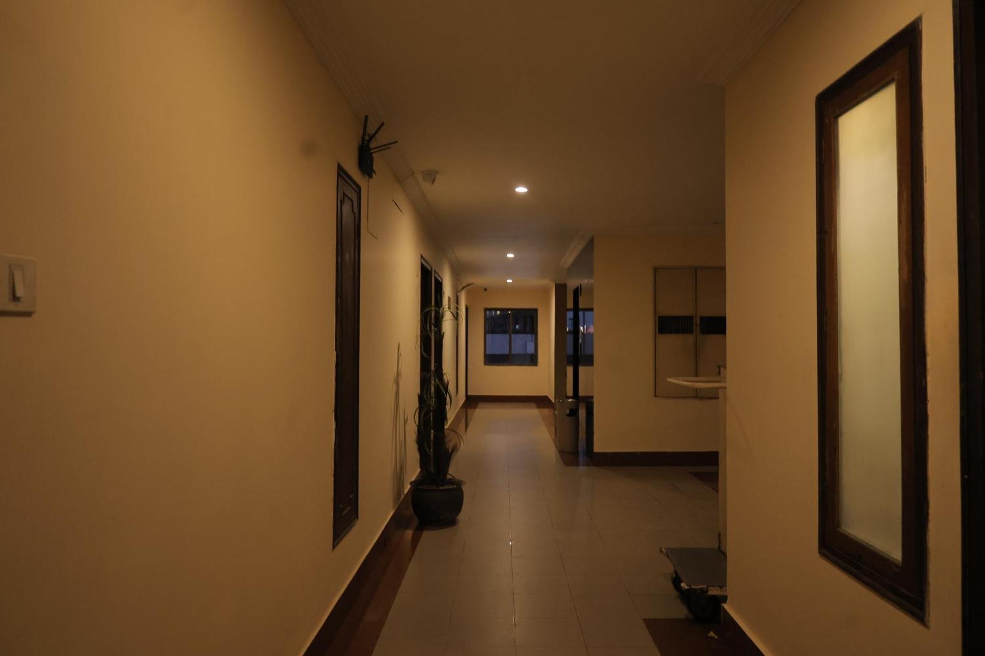 Hotel Mangalore International Buitenkant foto
