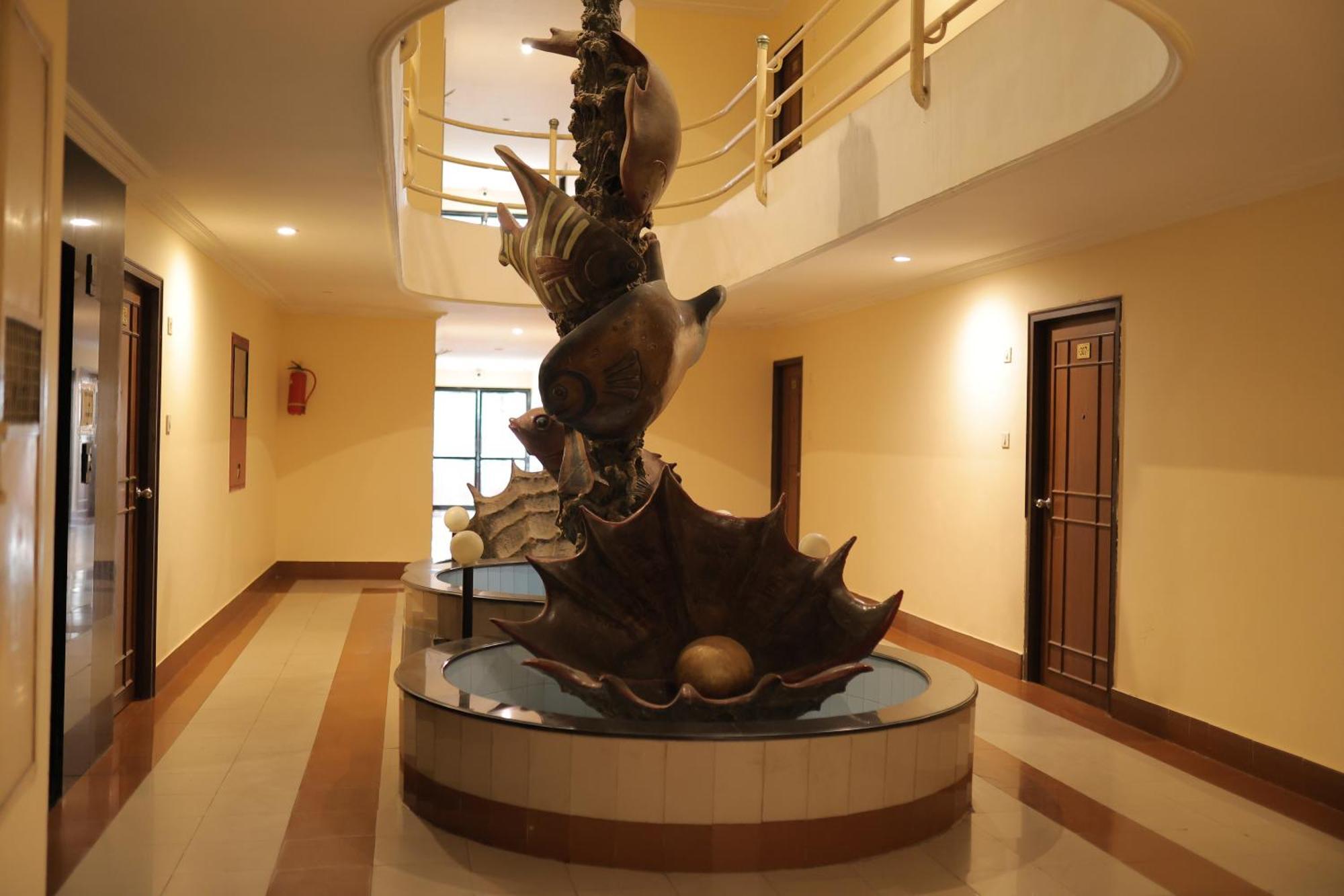 Hotel Mangalore International Buitenkant foto