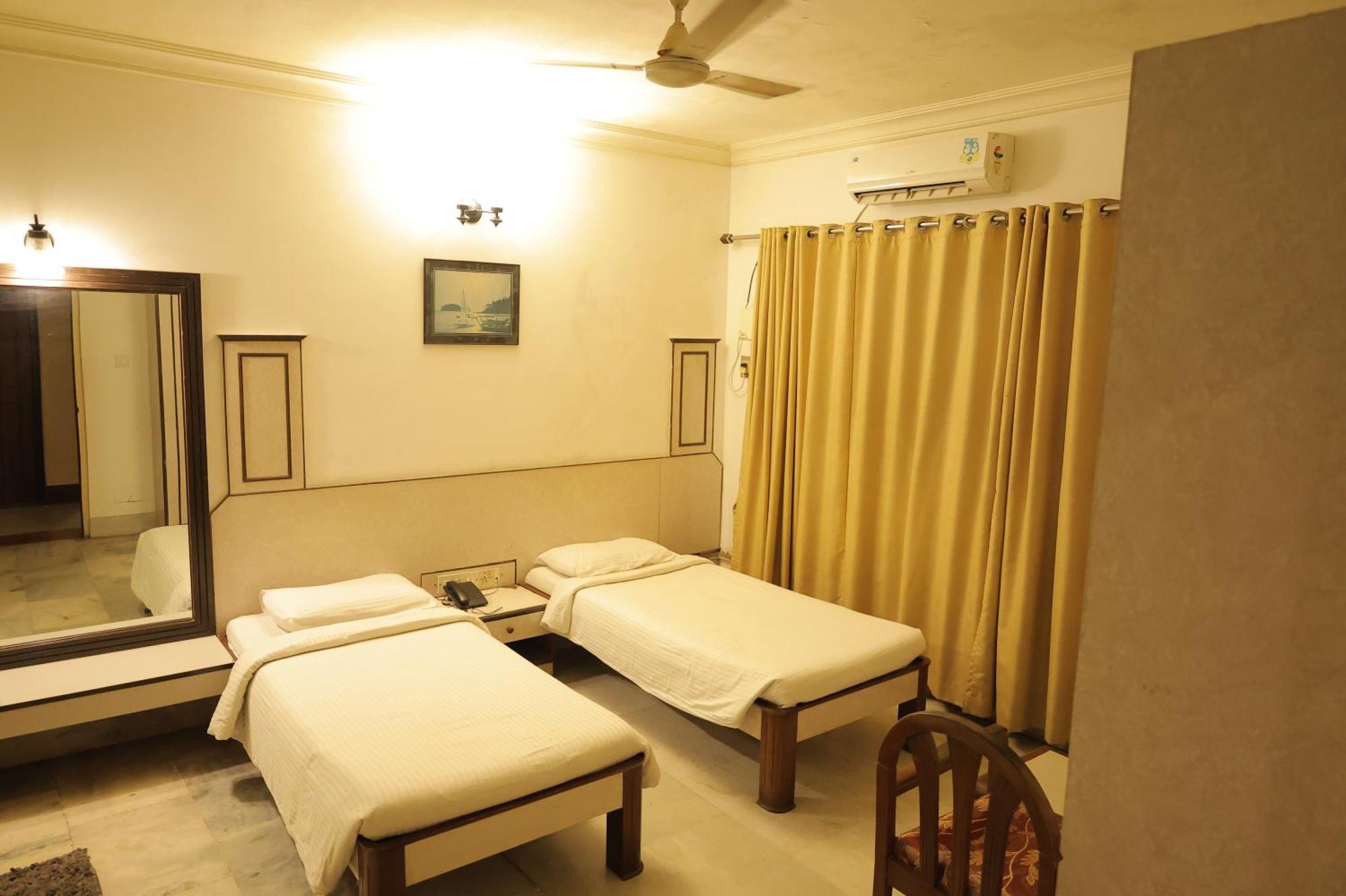 Hotel Mangalore International Buitenkant foto