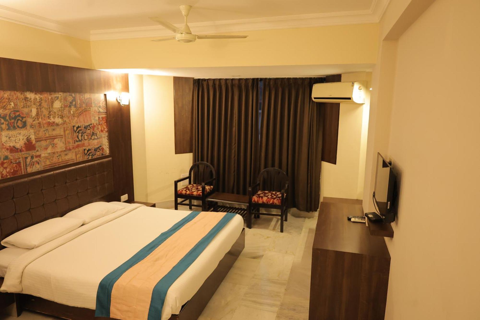 Hotel Mangalore International Buitenkant foto