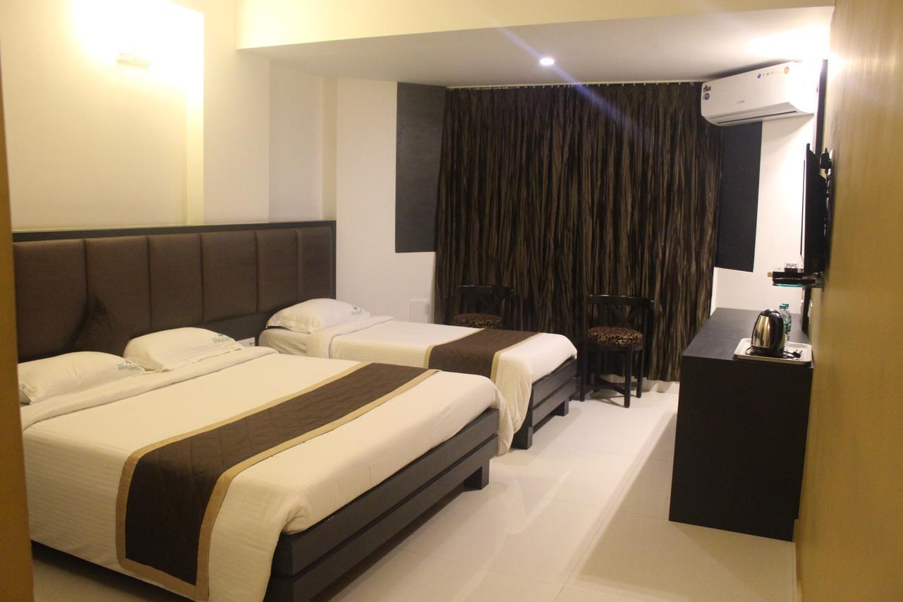 Hotel Mangalore International Buitenkant foto