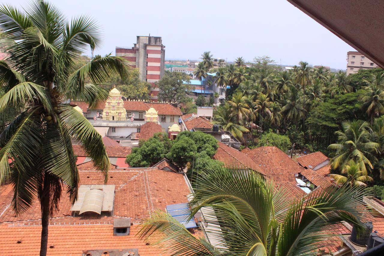 Hotel Mangalore International Buitenkant foto