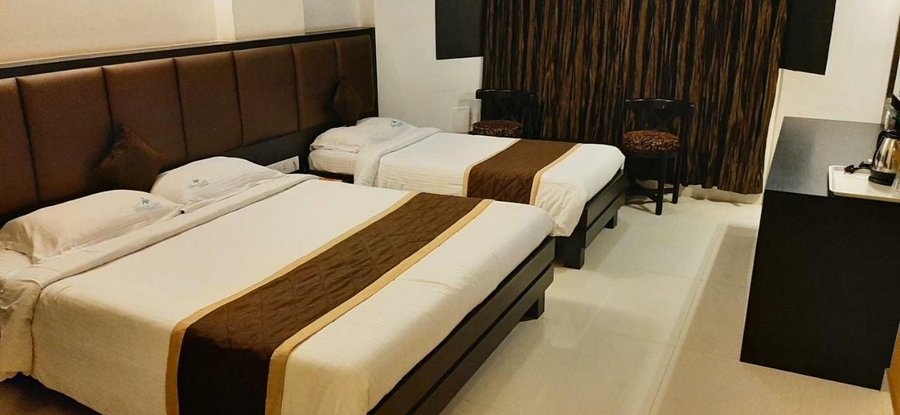 Hotel Mangalore International Buitenkant foto