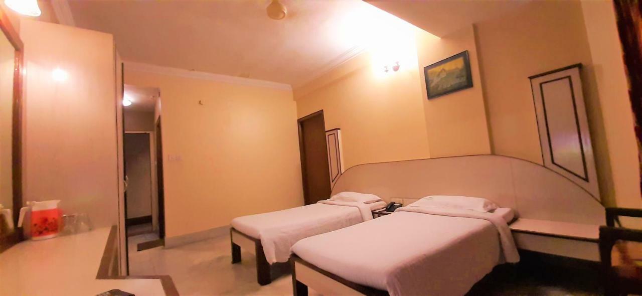 Hotel Mangalore International Buitenkant foto
