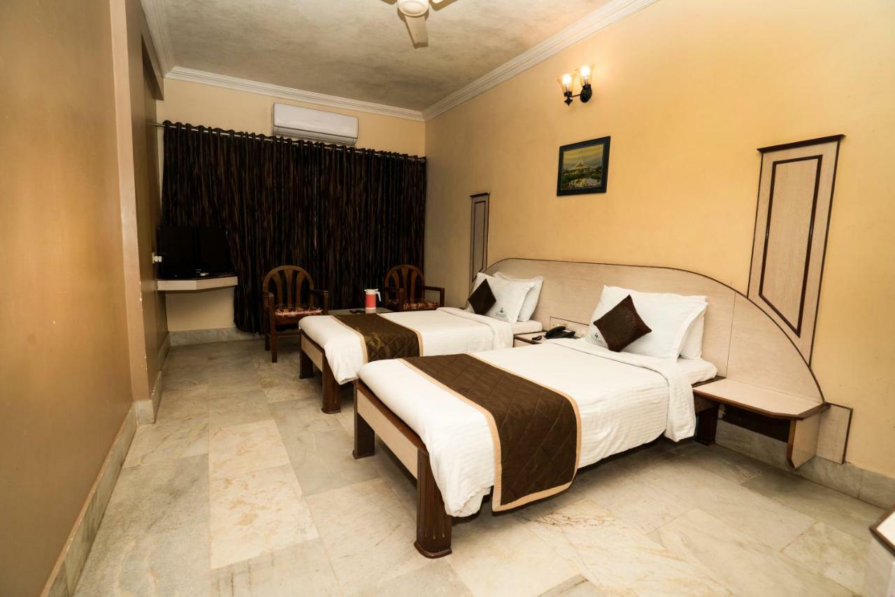 Hotel Mangalore International Buitenkant foto