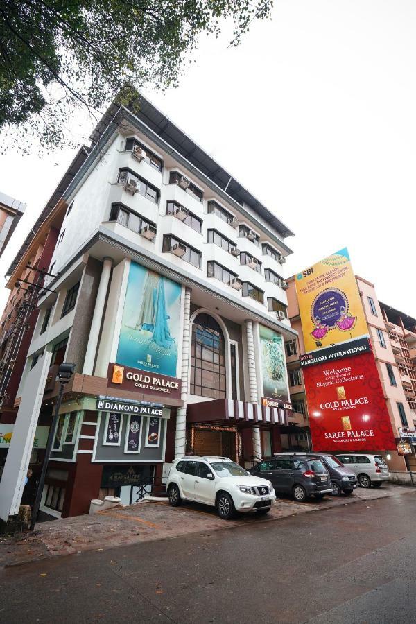 Hotel Mangalore International Buitenkant foto