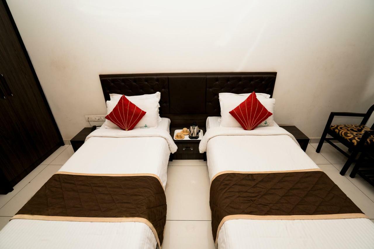 Hotel Mangalore International Buitenkant foto