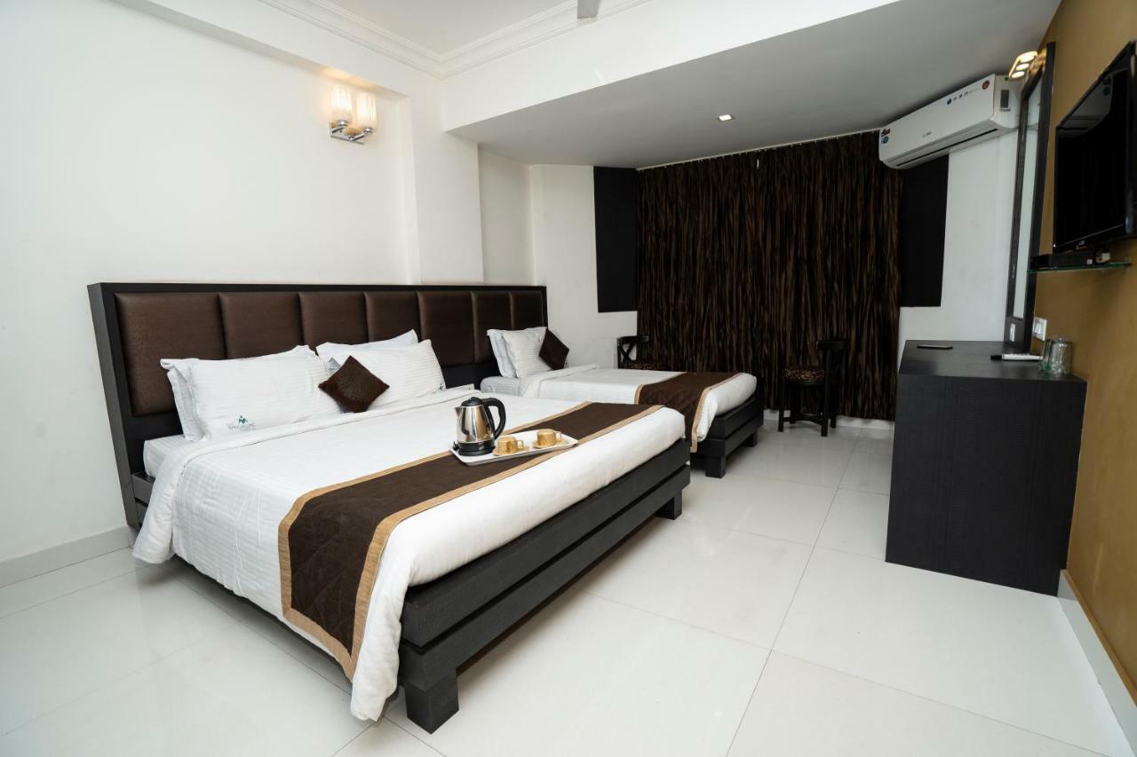 Hotel Mangalore International Buitenkant foto